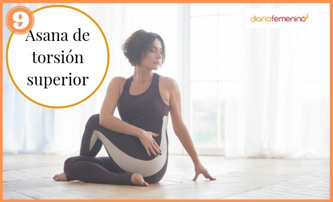 Asana de torsión superior